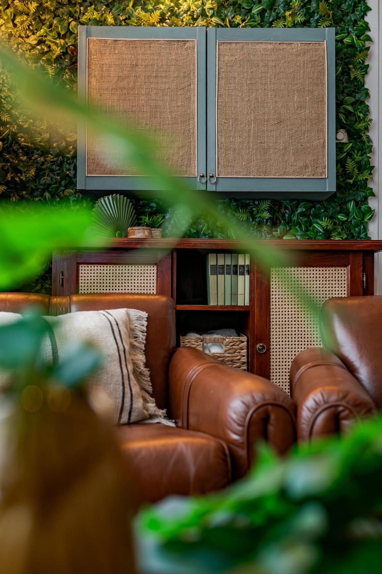 Jungle Aesthetics Downtown Apartman Aircon And Garage Parking بودابست المظهر الخارجي الصورة