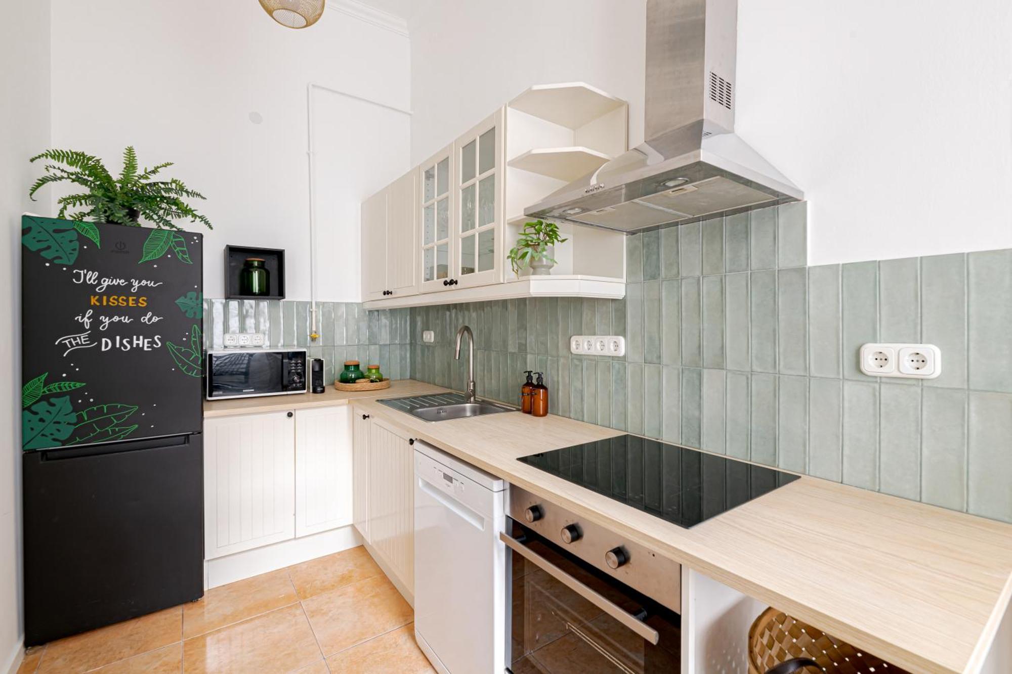 Jungle Aesthetics Downtown Apartman Aircon And Garage Parking بودابست المظهر الخارجي الصورة