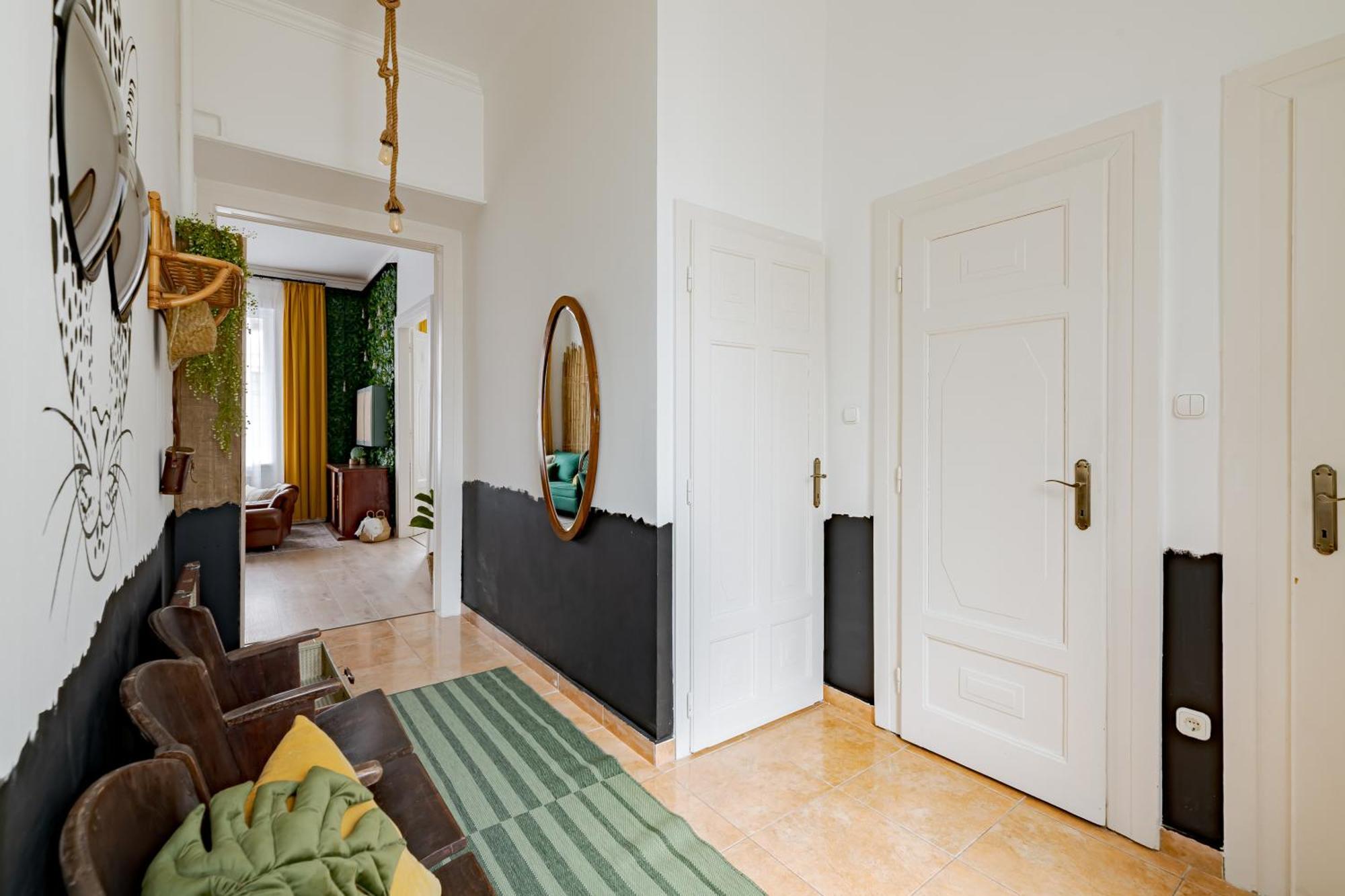 Jungle Aesthetics Downtown Apartman Aircon And Garage Parking بودابست المظهر الخارجي الصورة