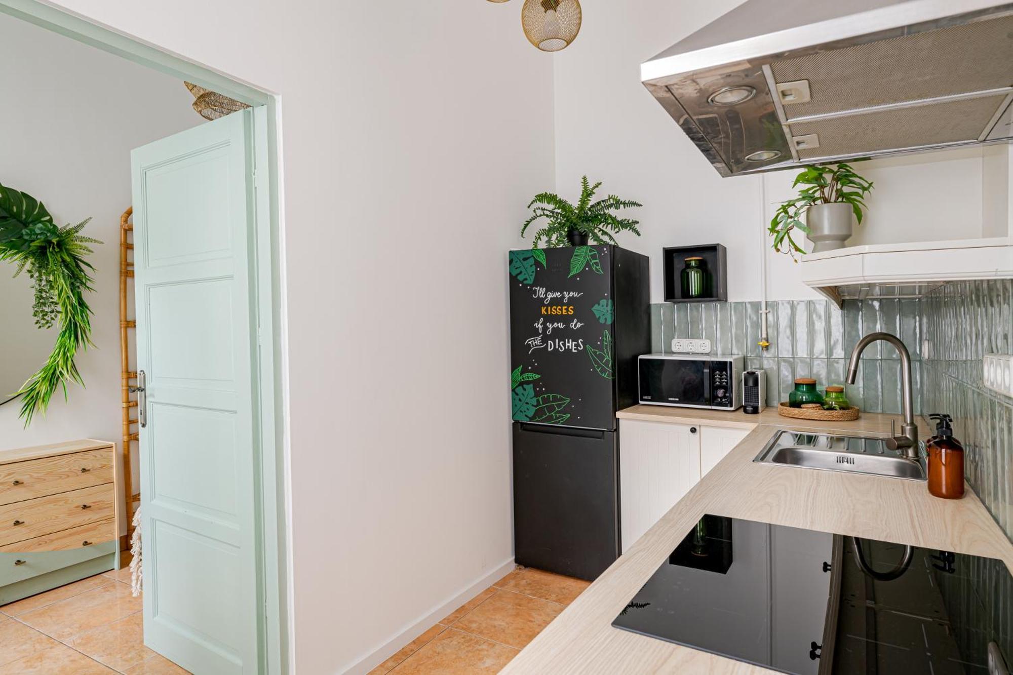 Jungle Aesthetics Downtown Apartman Aircon And Garage Parking بودابست المظهر الخارجي الصورة