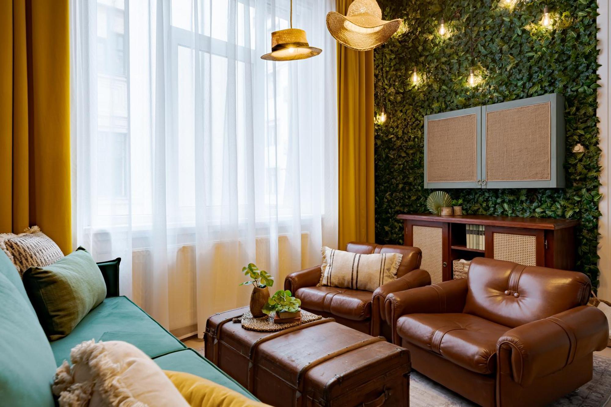 Jungle Aesthetics Downtown Apartman Aircon And Garage Parking بودابست المظهر الخارجي الصورة