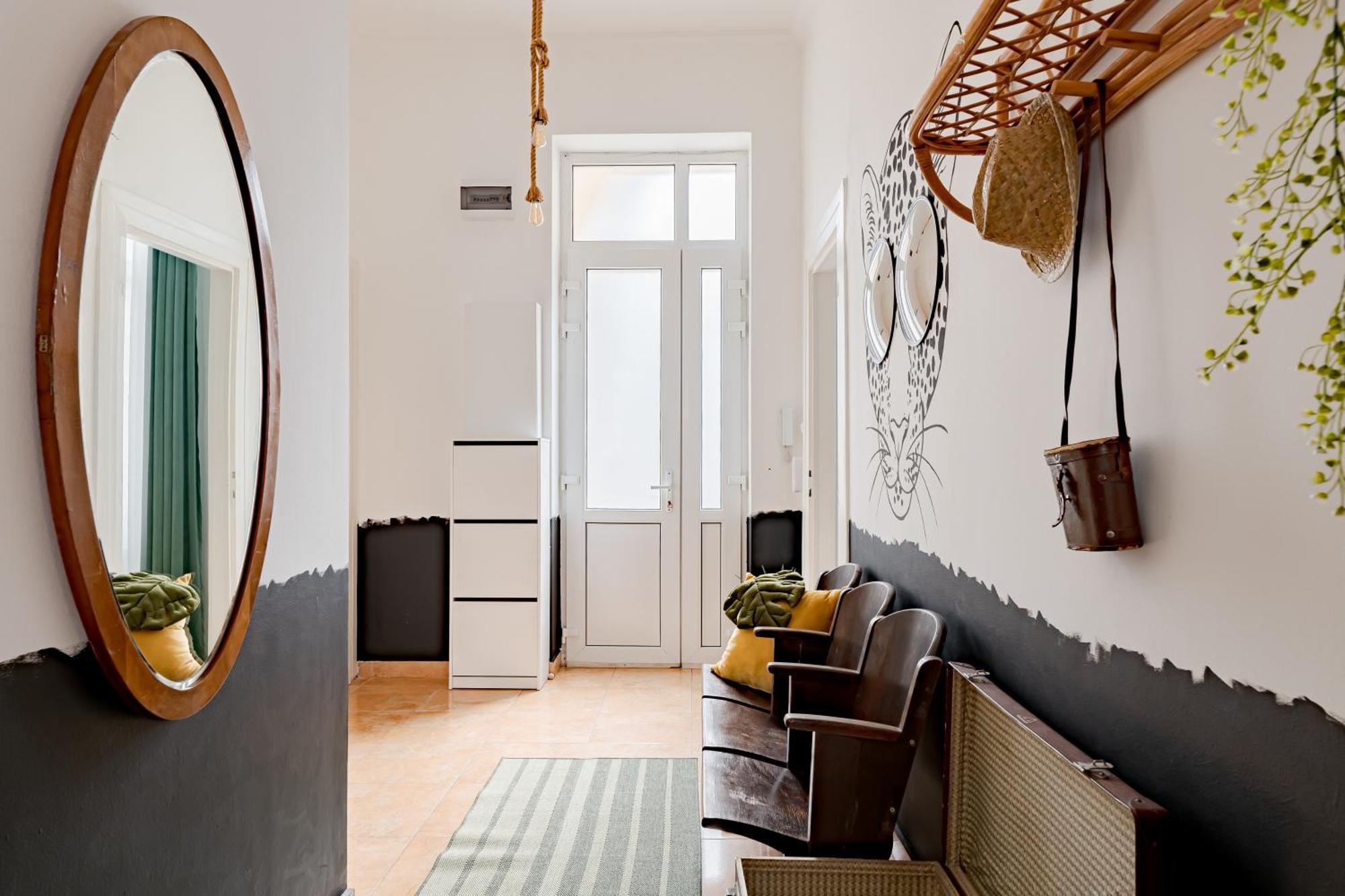 Jungle Aesthetics Downtown Apartman Aircon And Garage Parking بودابست المظهر الخارجي الصورة