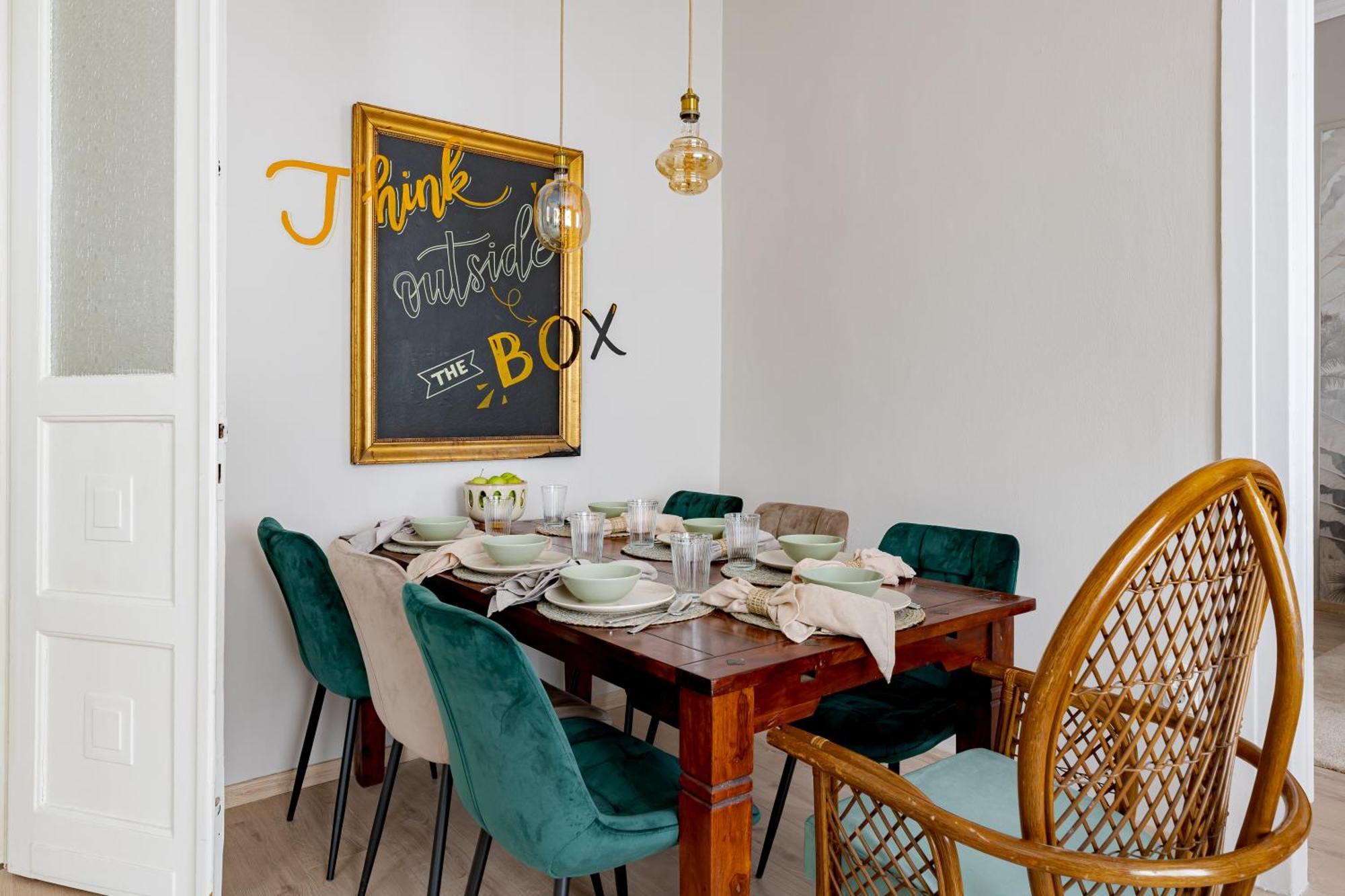 Jungle Aesthetics Downtown Apartman Aircon And Garage Parking بودابست المظهر الخارجي الصورة